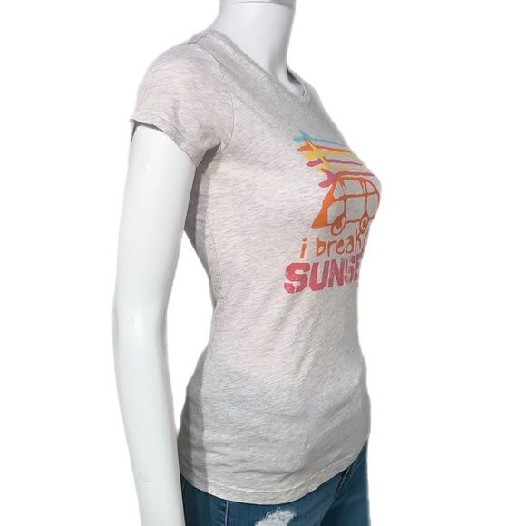 AEOย VintageโVanโโSunsetsโโBigโSurโGraphicโTee - Picture 4 of 9